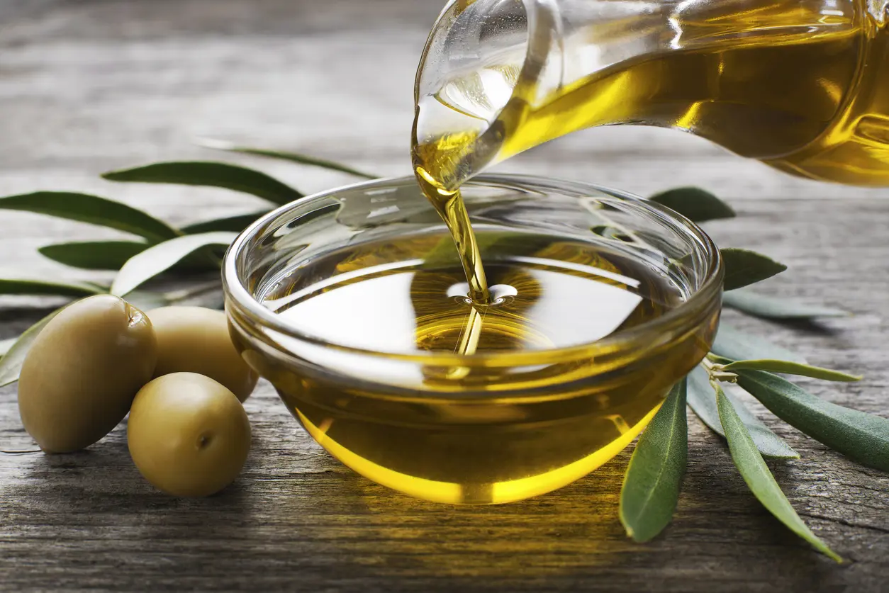 What Happens When You Take Olive Oil Daily: Benefits, Side Effects, and How to Use It